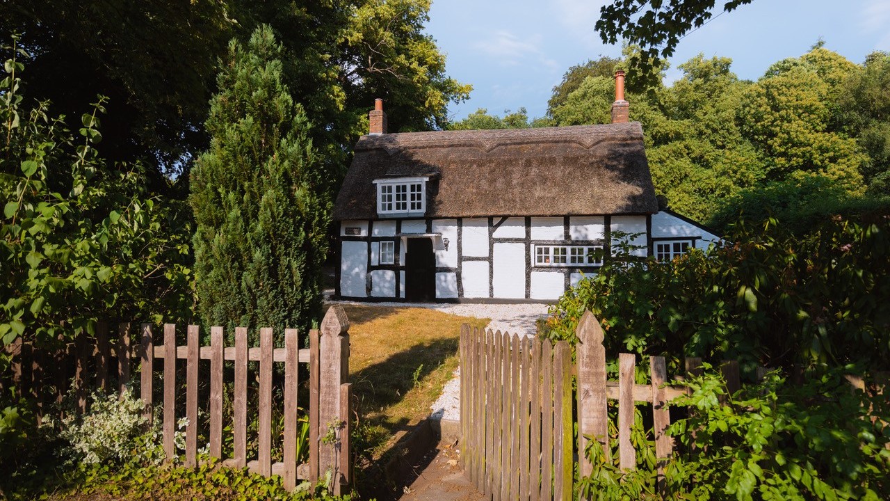 Thatched Cottage 